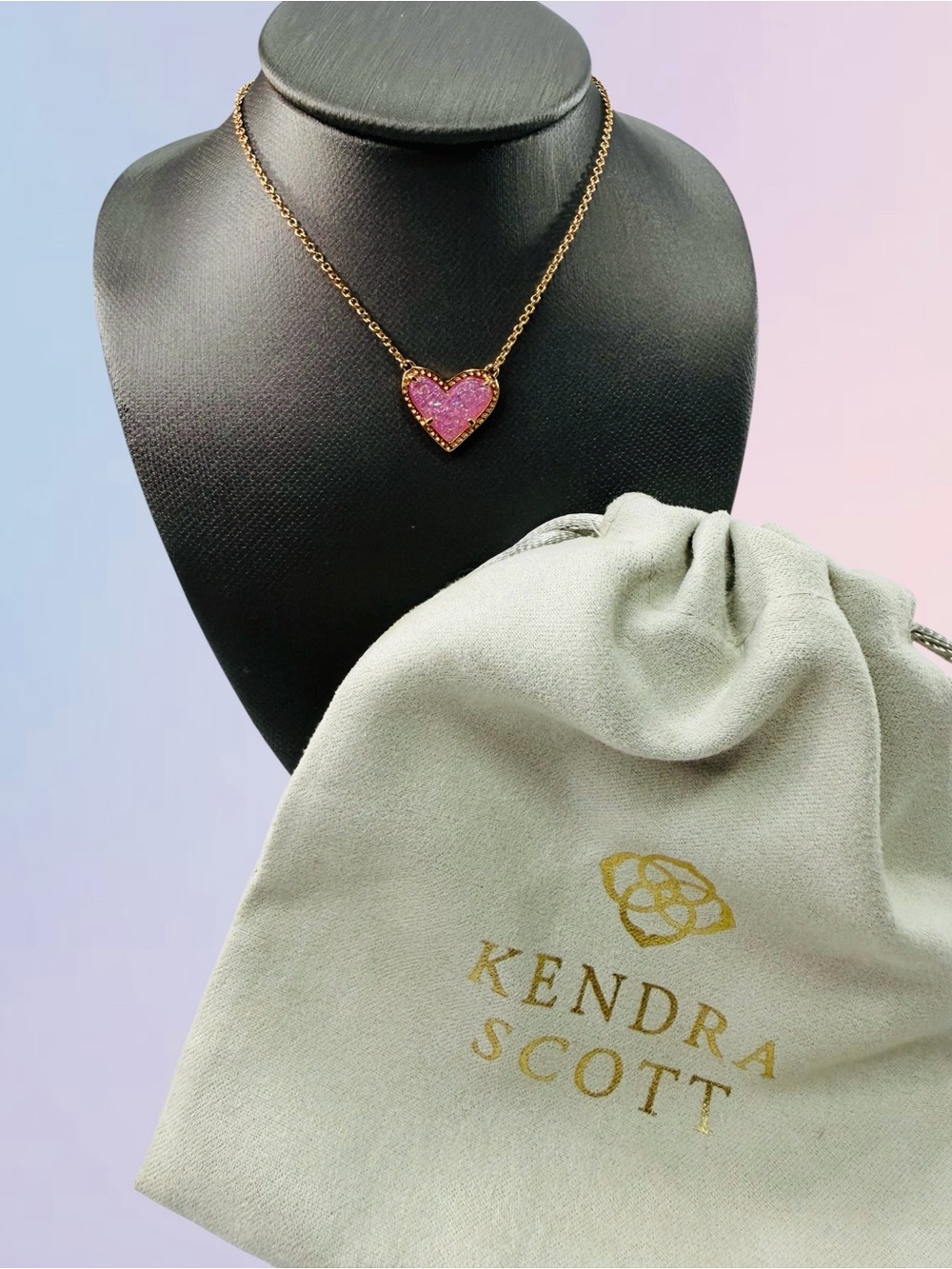 Kendra Scott Ari Heart Gold Tone Necklace Rose Pink Drusy Quartz Stone  16” EUC